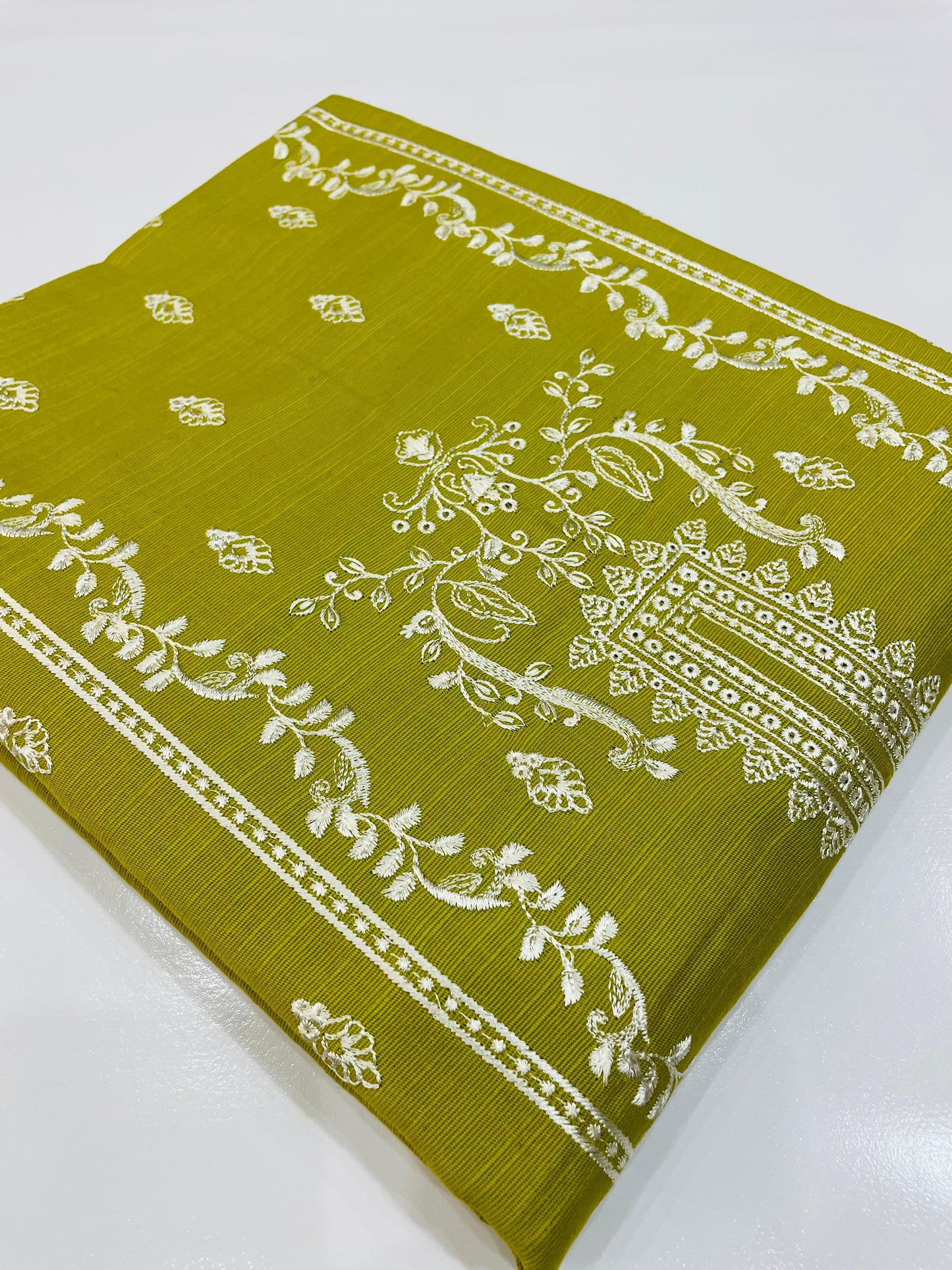 2-Piece Unstitched & Embroidered Khaddar Dress Design 04