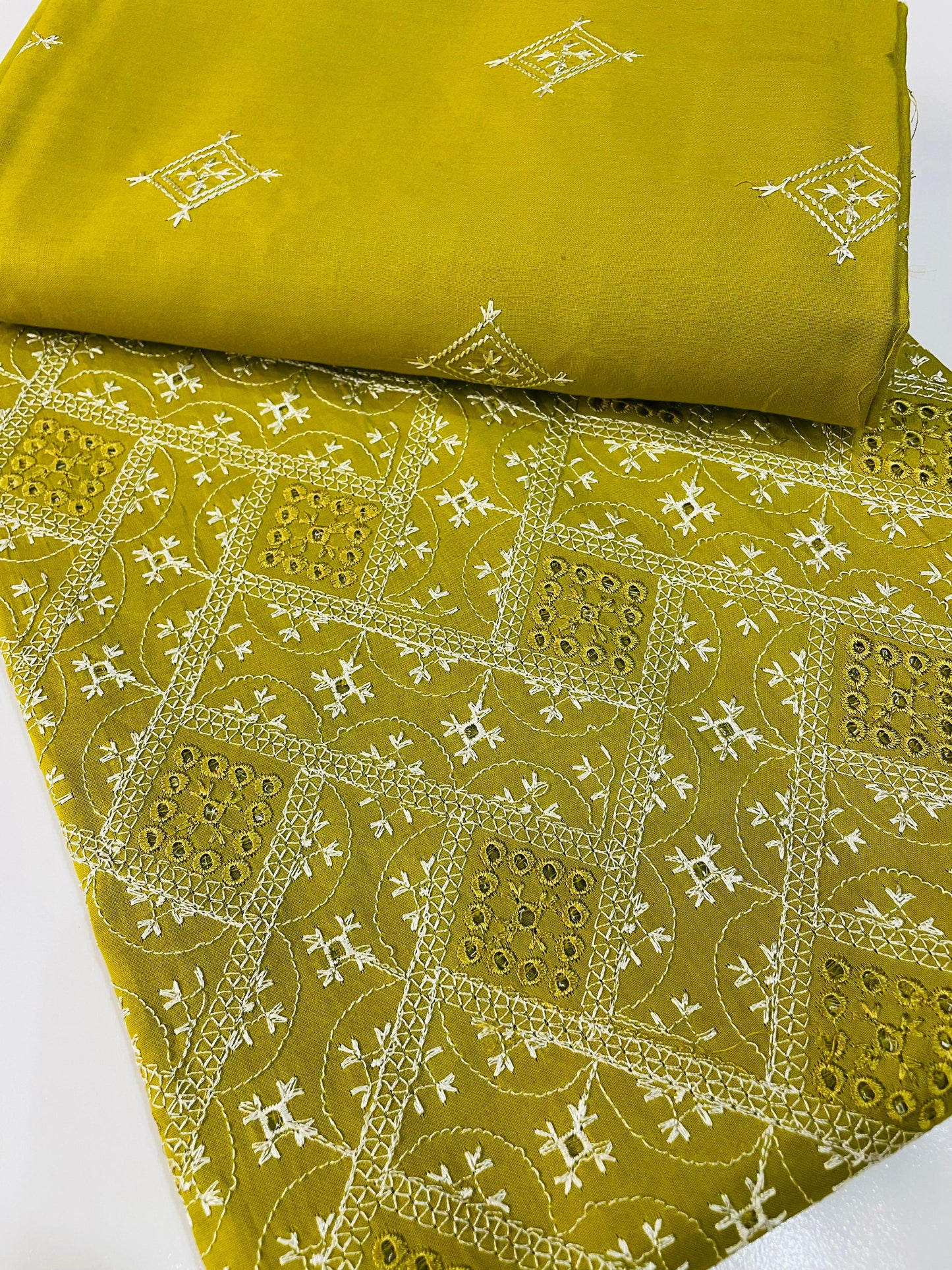 2PC Unstitched Cambric Cotton Suit Design 08