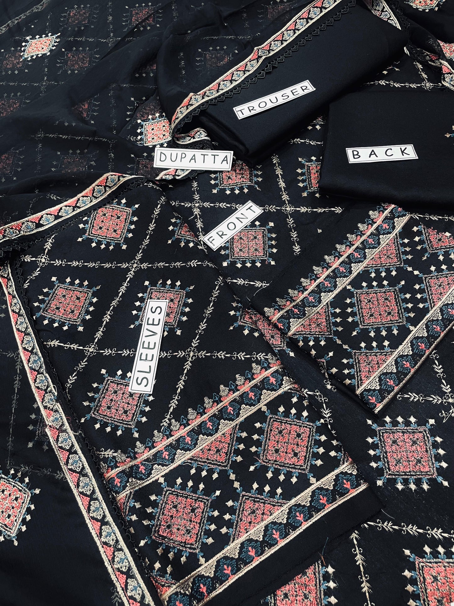 Karandi 3-Piece Unstitched Suit Design 01