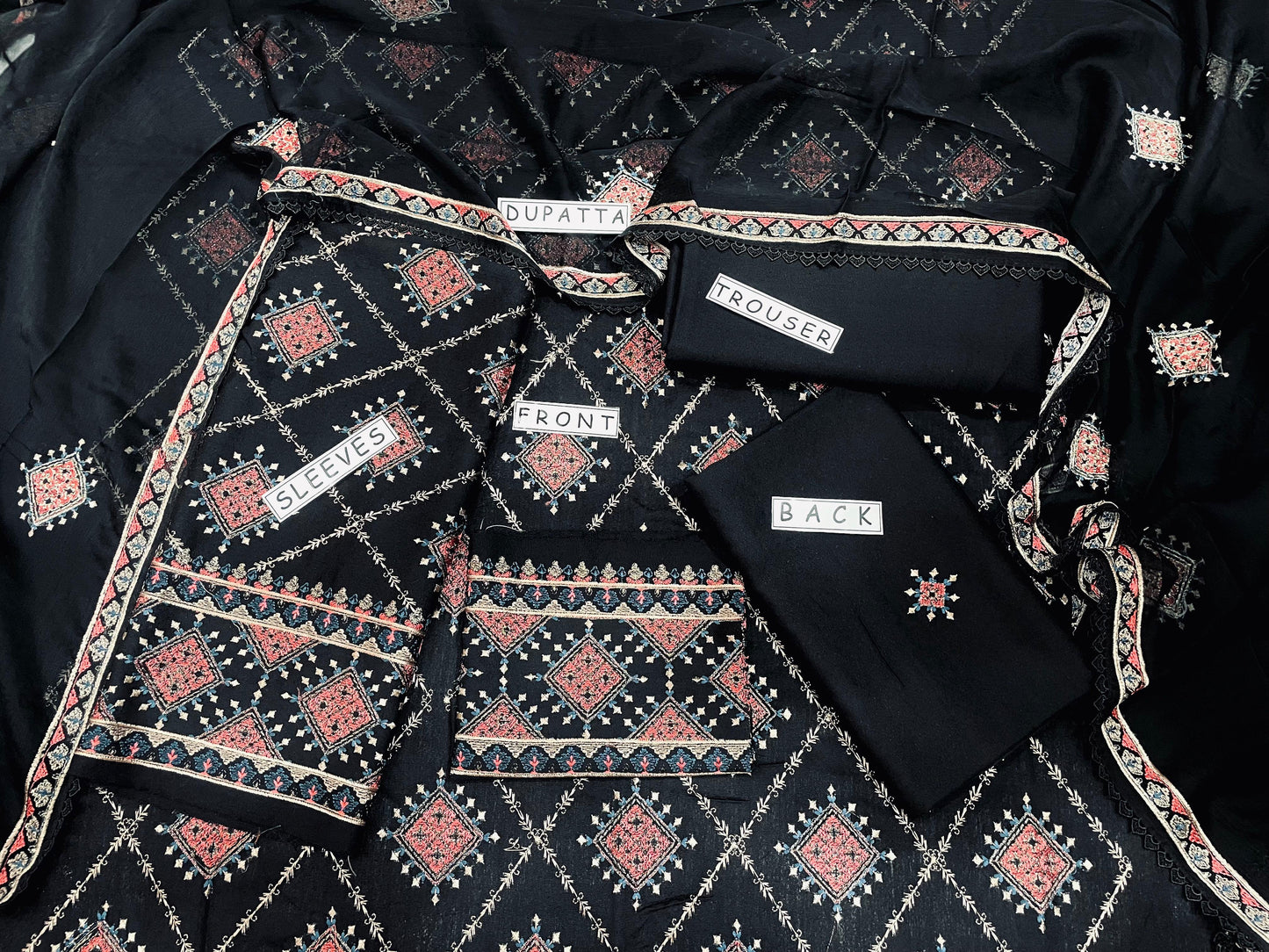 Karandi 3-Piece Unstitched Suit Design 01