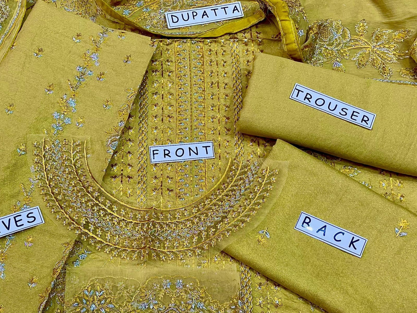 Karandi 3-Piece Unstitched Suit Design 08