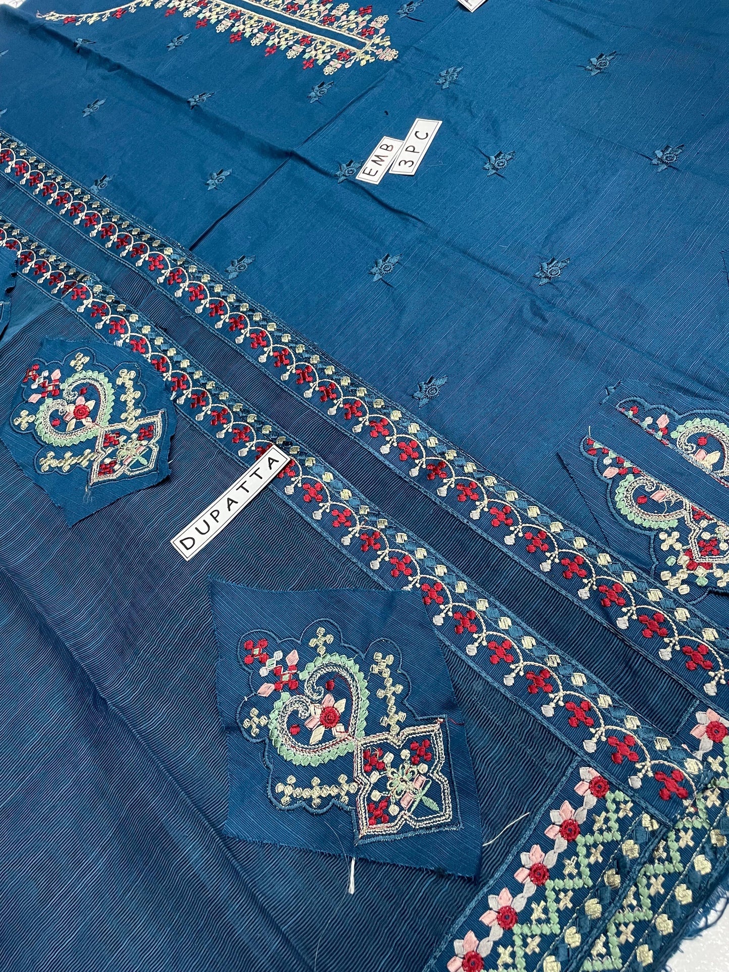 Khaddar 3-Piece Suit Design 02