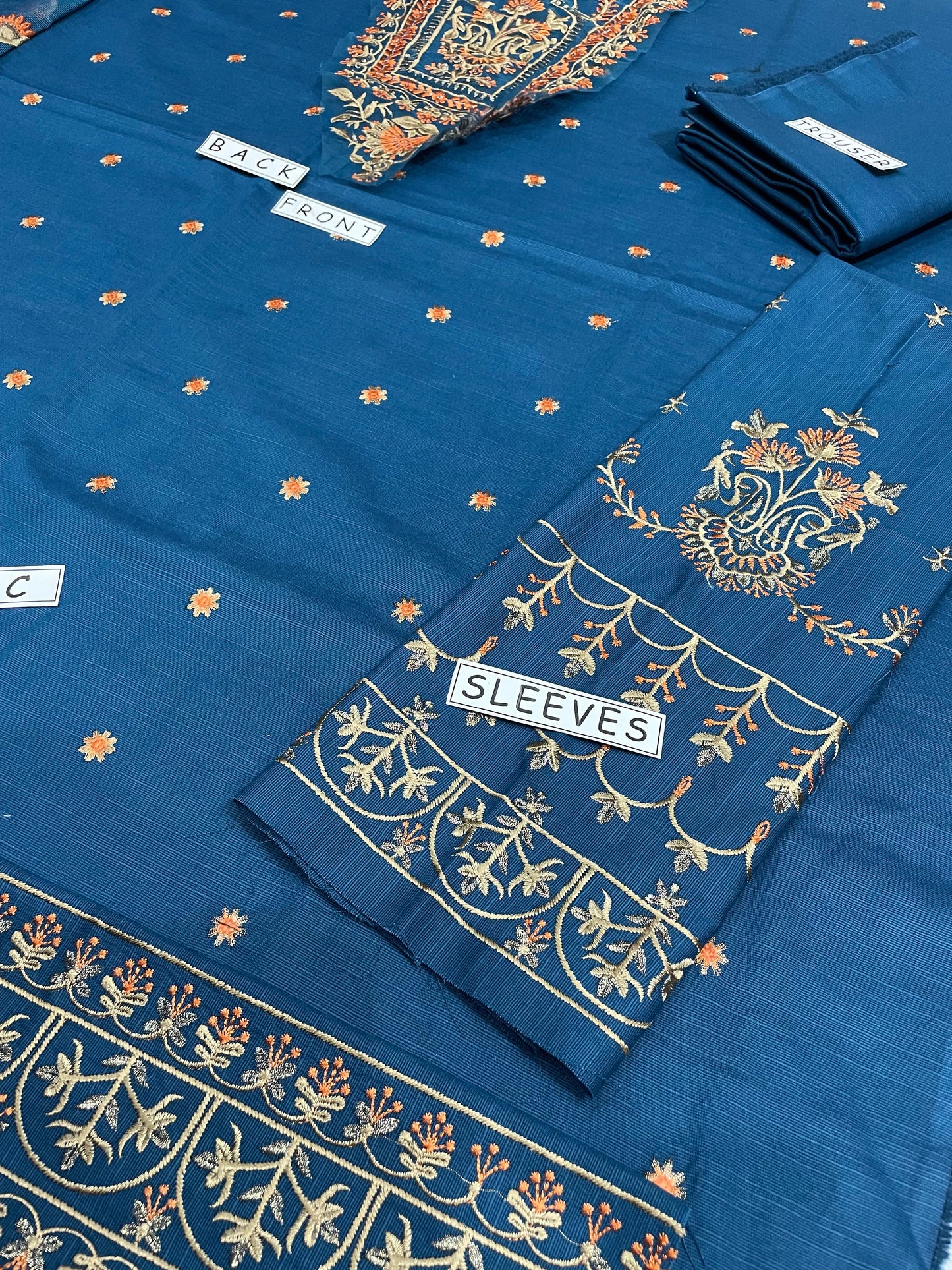 Khaddar 3-Piece Suit Design 04