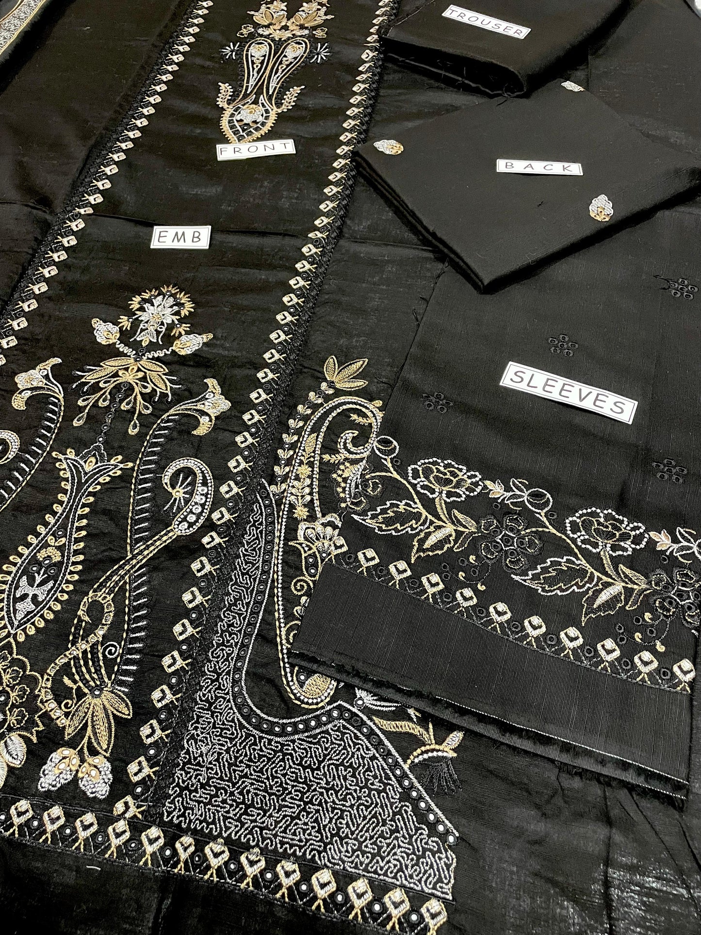 Khaddar 3 Piece Embroidery Dress Design 07