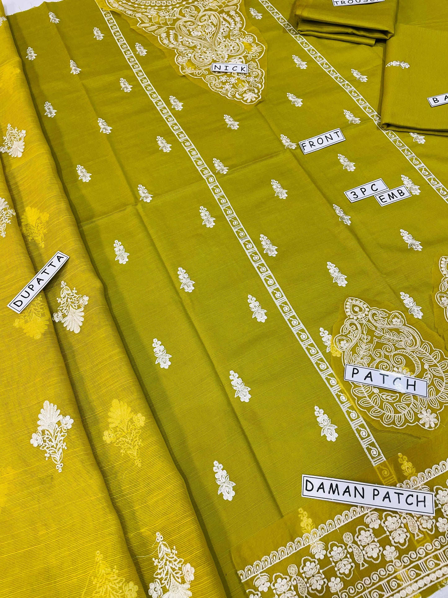 Khaddar 3 Piece Embroidery Dress Design 09