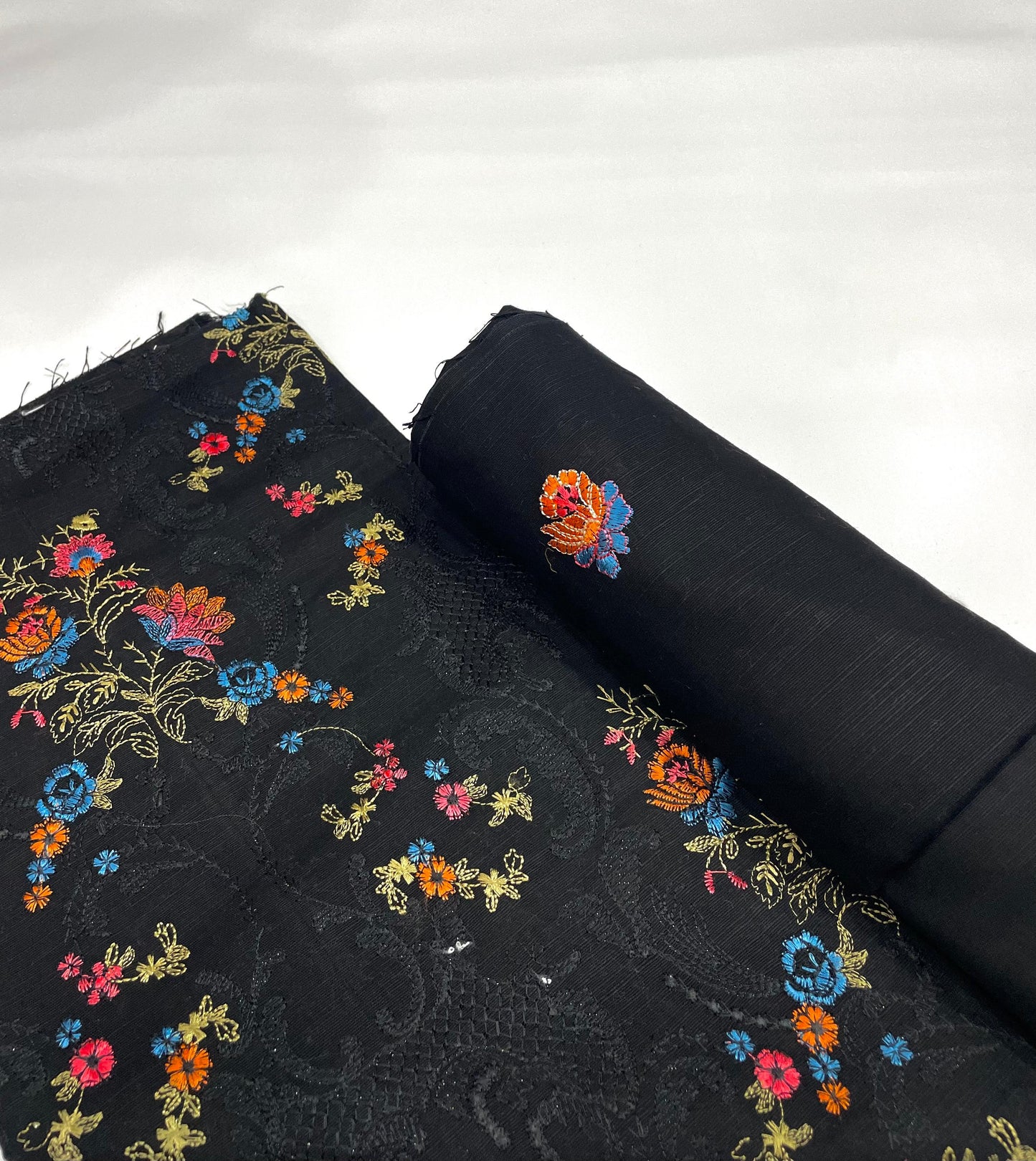2-Piece Unstitched & Embroidered Khaddar Dress Design 02