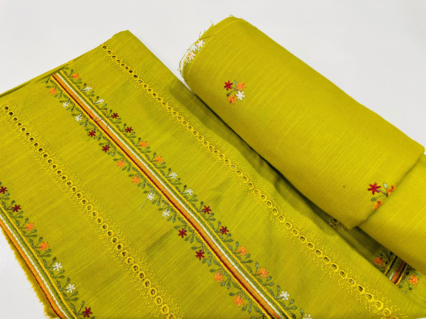 2-Piece Unstitched & Embroidered Khaddar Dress Design 06