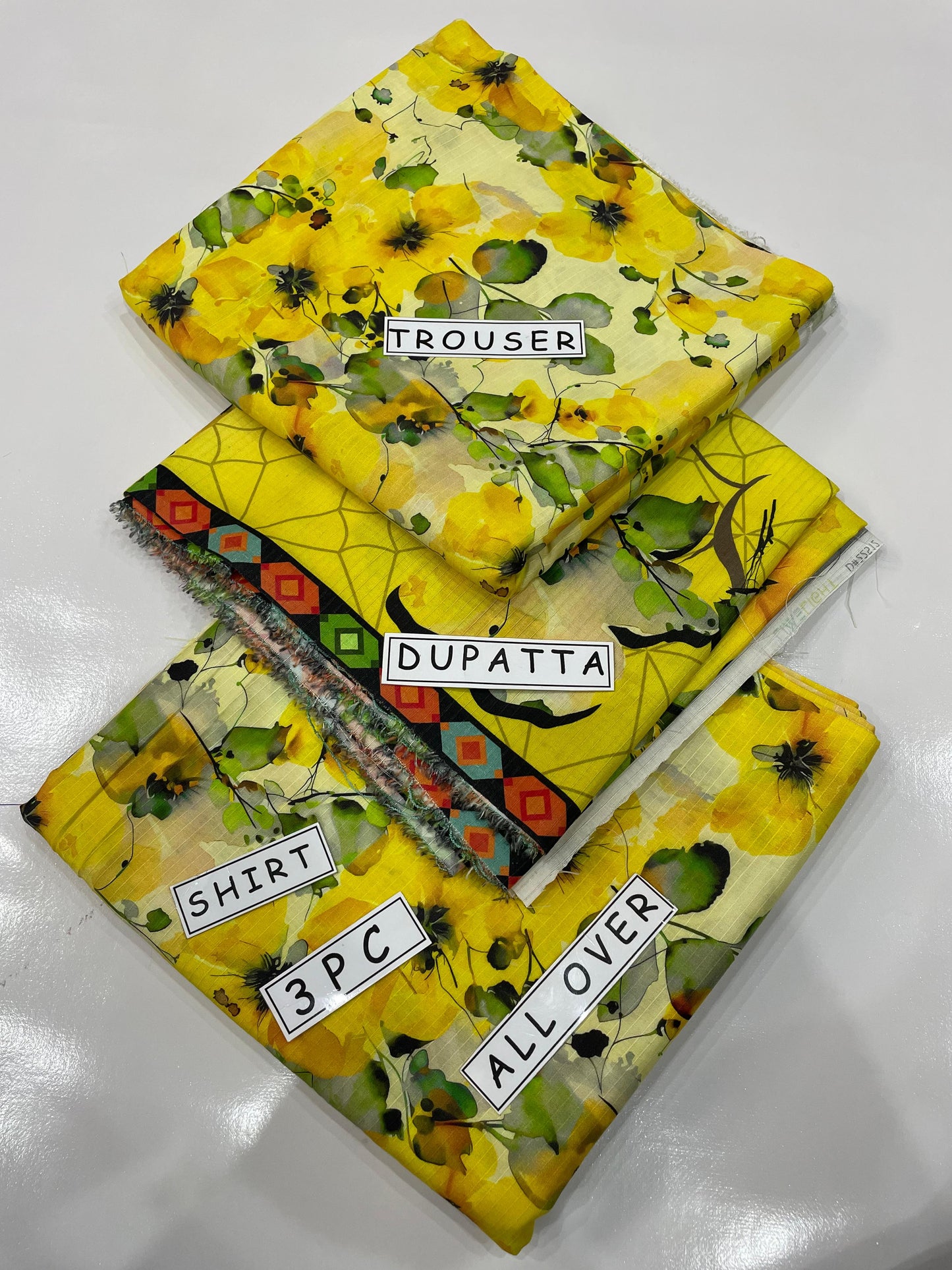 3PC Unstitched Printed Linen Bana Dora Design 19