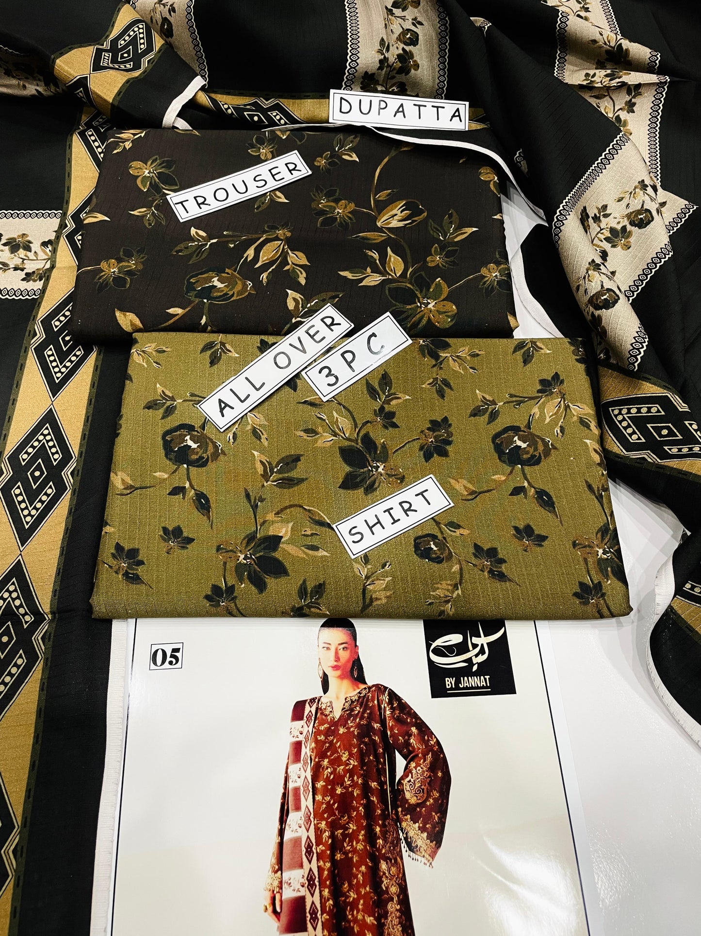 3PC Unstitched Printed Linen Bana Dora Dress  Baroque Design-06