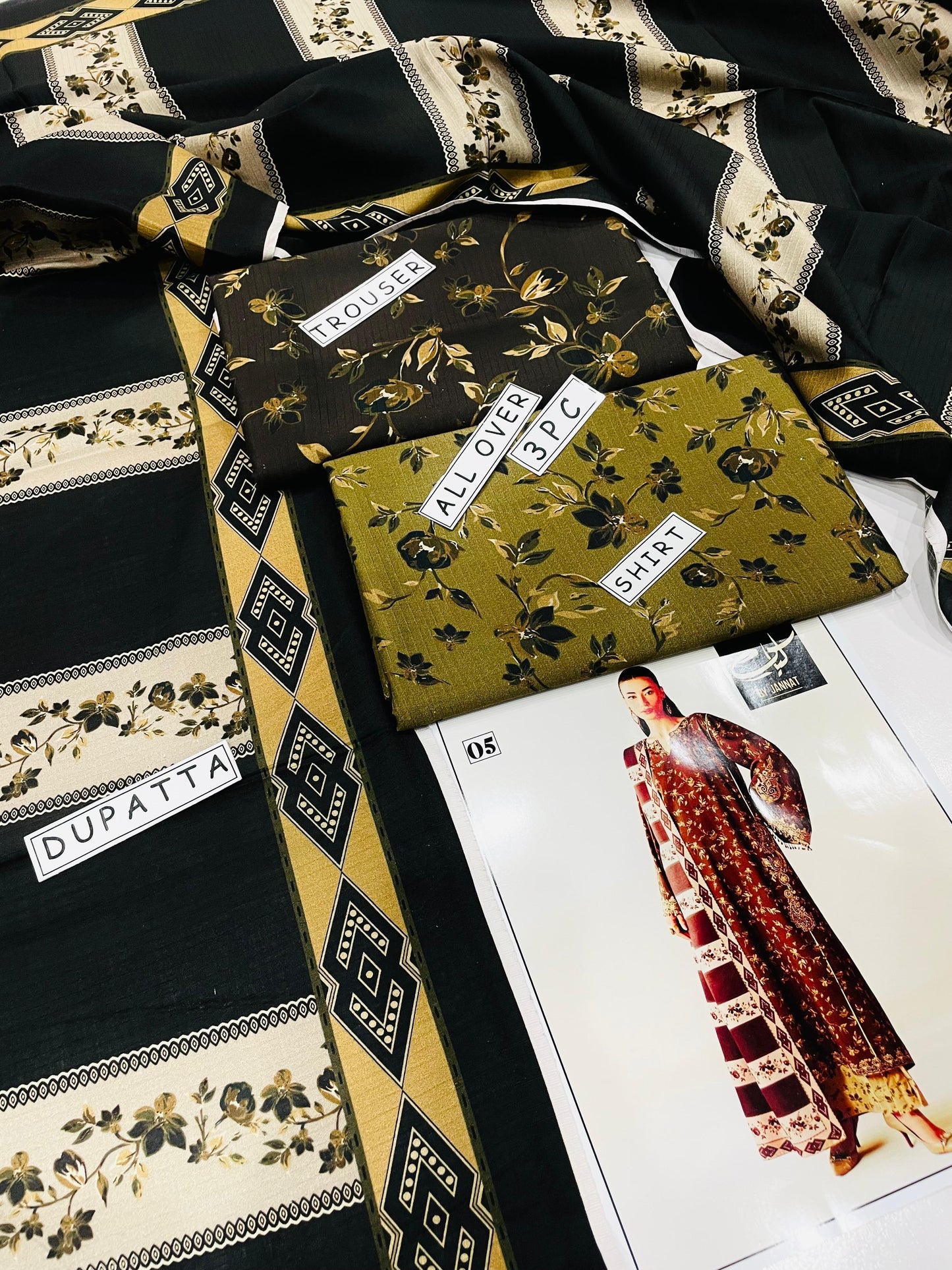 3PC Unstitched Printed Linen Bana Dora Dress  Baroque Design-06