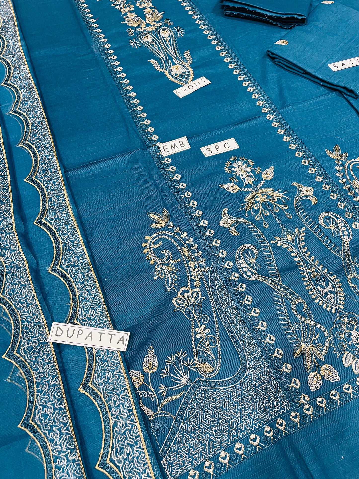 Khaddar 3 Piece Embroidery  Dress Design 07