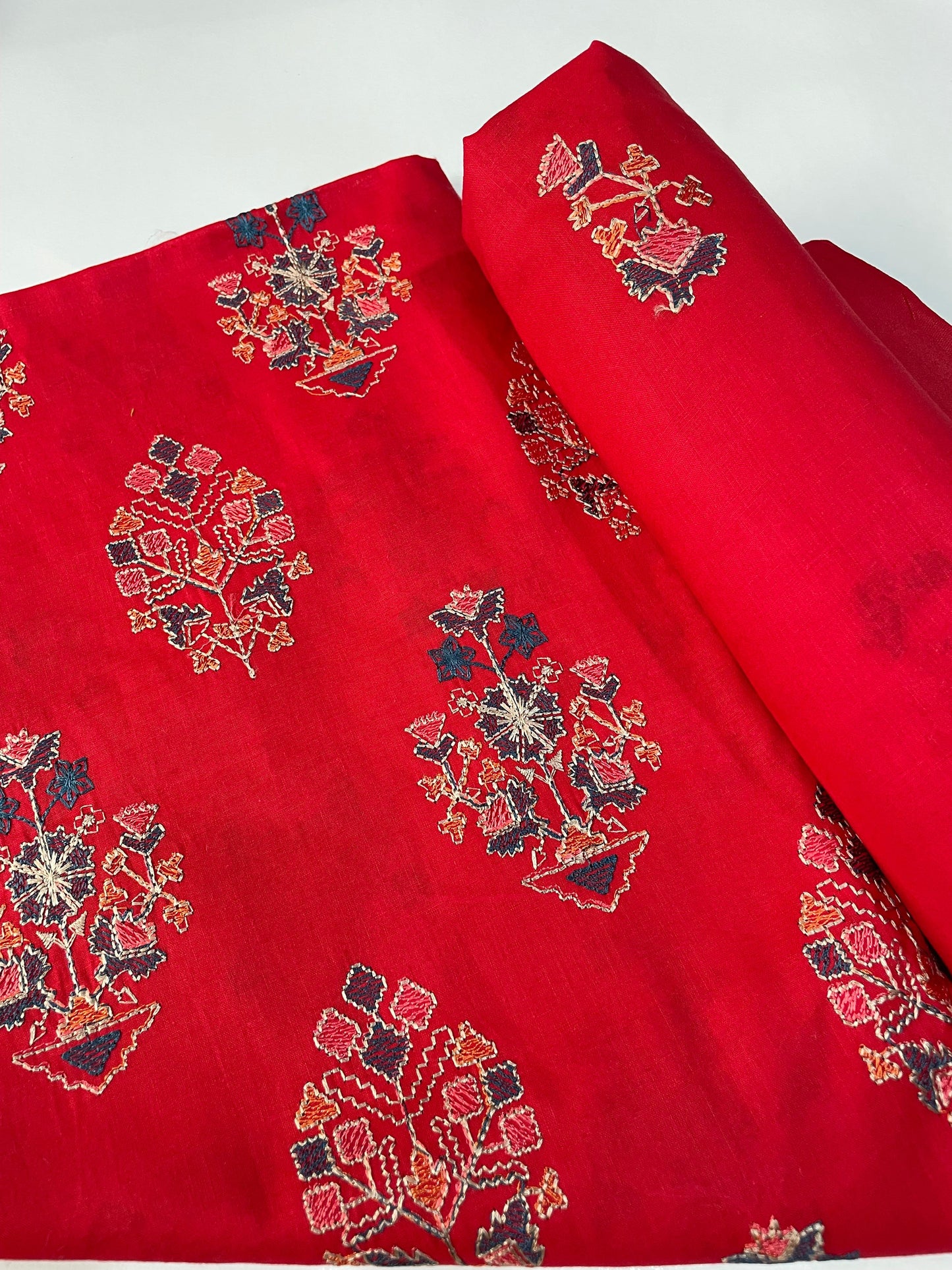 2PC Unstitched Cambric Cotton Suit Design 07